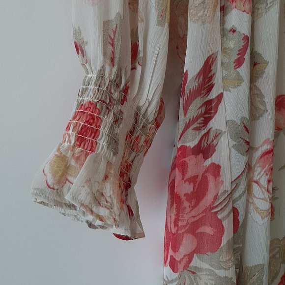 H&M V-Neck Chiffon Dress - Size 6 - Sage/Floral - Picture 4 of 5